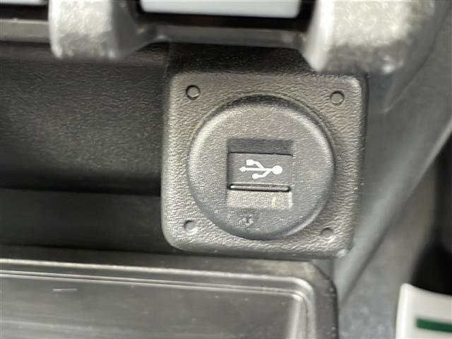 ジムニー ＸＣ　純正ナビ　フルセグＴＶ　ＭＳＶ　ＢＴオーディオ　ＤＶＤ　ＥＴＣ　ドライブレコーダー　ＬＥＤヘッドライト　オートライト　前席シートヒーター　車高調　社外１６インチＡＷ　スマートキー　ワンオーナー（13枚目）
