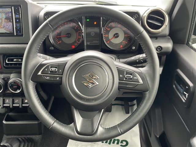 ジムニー ＸＣ　４ＷＤ　ＳＤナビ　バックカメラ　オートライト　衝突防止システム　ＬＥＤヘッドランプ　レーンアシスト　クリアランスソナー　Ｂｌｕｅｔｏｏｔｈ接続　盗難防止システム　アイドリングストップ　横滑り防止装置（2枚目）