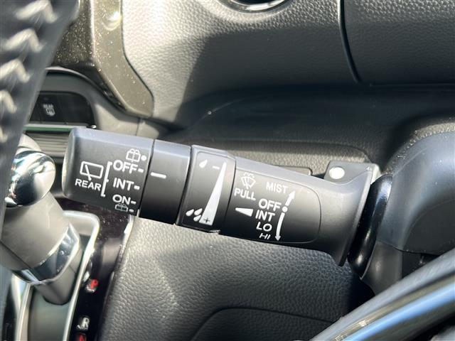 Ｎ－ＢＯＸカスタム Ｇ・Ｌターボホンダセンシング　純正８型ナビ　ダウンサス　社外マフラー　地デジＴＶ　ＣＤ　ＤＶＤ　Ｂｌｕｅｔｏｏｔｈ　両側パワースライドドア　ＬＥＤヘッドライト　シートヒーター　スマートキー　ＥＴＣ　ホンダセンシング　衝突軽減（13枚目）