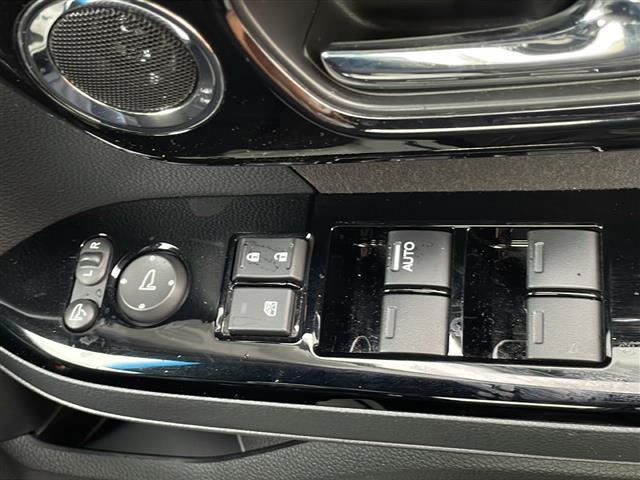 Ｎ－ＢＯＸカスタム ＥＸターボ　プッシュスタート　スマートキー　ホンダセンシング　純正ナビ　フルセグＴＶ　ＢＴオーディオ　ＭＳＶ　バックカメラ　パドルシフト　両側パワースライドドア　ハーフレザーシート　シートヒー（17枚目）