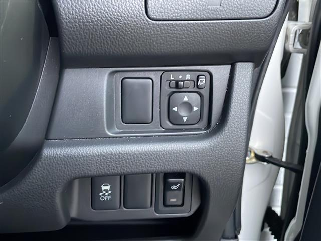 デイズ ハイウェイスター　Ｇターボ　社外ナビ　地デジＴＶ　Ｂｌｕｅｔｏｏｔｈ　全周囲カメラ　純正１５インチＡＷ　ディスチャージヘッドライト　スマートキー　ＥＴＣ　フォグランプ　バックカメラ　シートヒーター（9枚目）