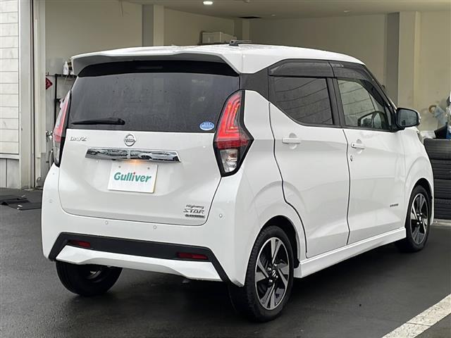デイズ ハイウェイスター　Ｇターボプロパイロットエディション　純正９インチナビ　Ｂｌｕｅｔｏｏｔｈ　プレミアムコンビネーションインテリア　トリコットコンビシート　アラウンドビューモニター　地デジＴＶ　ＣＤ　ＤＶＤ　純正１５インチＡＷ　スマートキー　コーナーセンサ（32枚目）