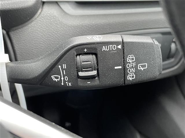 Ｘ１ ｘＤｒｉｖｅ　１８ｄ　ｘライン　ハイラインパッケージ　ハイライン　メーカーナビ　レザーシート　シートヒーター　バックカメラ　Ｂｌｅｕｔｏｏｔｈ　純正１８インチＡＷ　ＬＥＤヘッドライト　レーダークルーズコントロール　パワーバックドア　レーンキープアシスト（11枚目）
