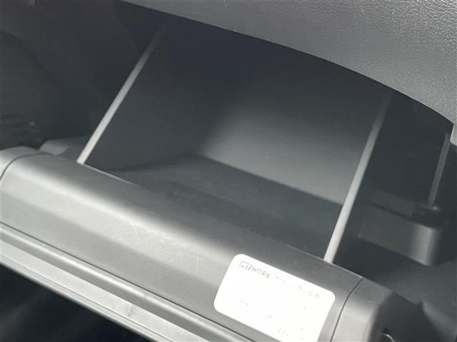 オーラ Ｇ　レザーエディション　純正ナビ　全周囲カメラ　レザーシート　オートハイビーム　社外１７インチＡＷ　ＬＥＤヘッドライト　スマートキー　ＥＴＣ　保証書　取説（11枚目）