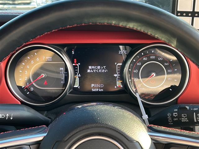 ジープ・ラングラーアンリミテッド ルビコン FOX足回り2インチリフトアップ USバンパー JAOSマフラー 社外17インチAW 純正ナビ 地デジTV リアモニター バックカメラ Bluetooth 社外デジタルインナーミラー ワンオーナー(5枚目)