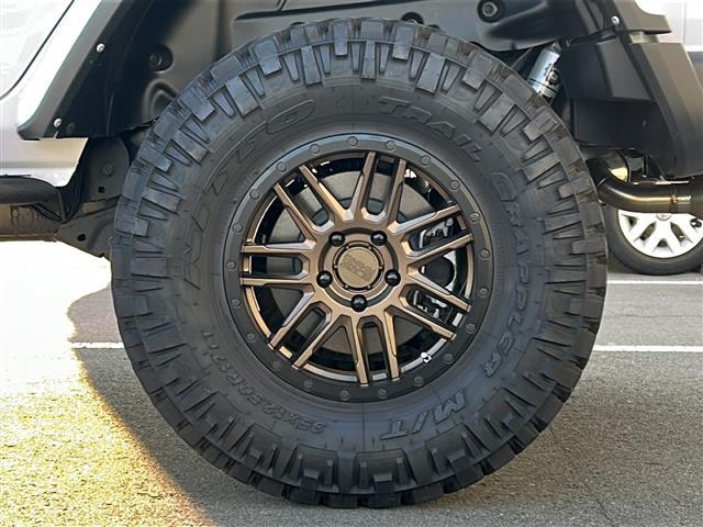 ジープ・ラングラーアンリミテッド ルビコン FOX足回り2インチリフトアップ USバンパー JAOSマフラー 社外17インチAW 純正ナビ 地デジTV リアモニター バックカメラ Bluetooth 社外デジタルインナーミラー ワンオーナー(39枚目)