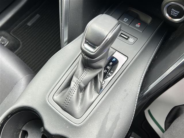 気になる車はすぐにお問い合わせください！画面右側の００６６から始まる無料ダイヤルからお問い合わせ下さい！専門スタッフがお車のご質問にお答えいたします！