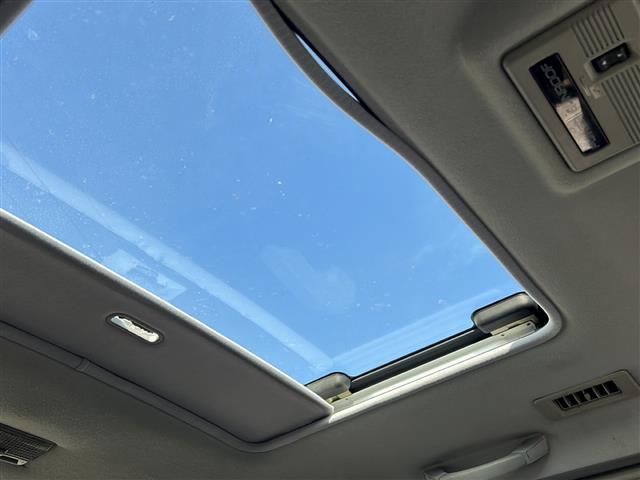 デリカスペースギア エクシード　社外ナビ　ＥＴＣ　Ａ／ＴＭＯＤＥ　サンルーフ　４ＷＤ　純正１５インチアルミ（10枚目）