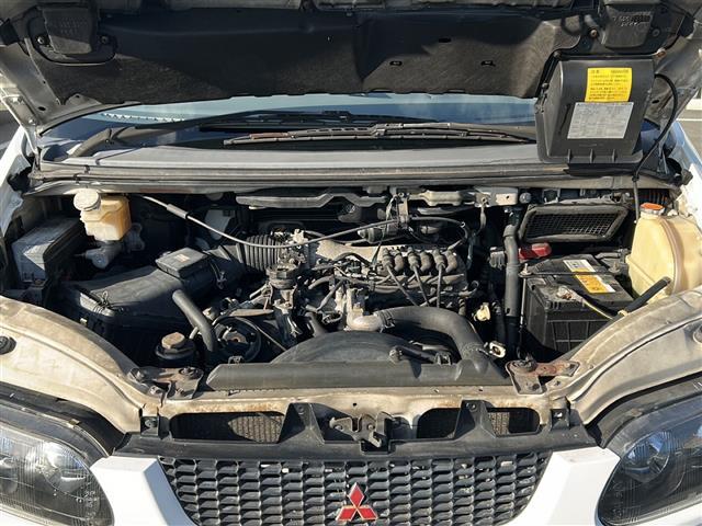 デリカスペースギア エクシード　社外ナビ　ＥＴＣ　Ａ／ＴＭＯＤＥ　サンルーフ　４ＷＤ　純正１５インチアルミ（15枚目）