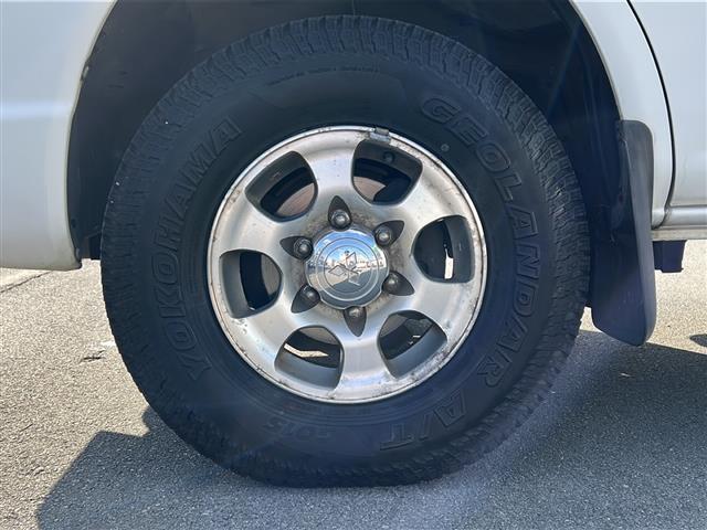 デリカスペースギア エクシード　社外ナビ　ＥＴＣ　Ａ／ＴＭＯＤＥ　サンルーフ　４ＷＤ　純正１５インチアルミ（22枚目）