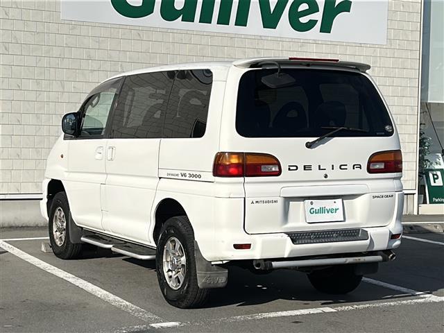 デリカスペースギア エクシード　社外ナビ　ＥＴＣ　Ａ／ＴＭＯＤＥ　サンルーフ　４ＷＤ　純正１５インチアルミ（30枚目）