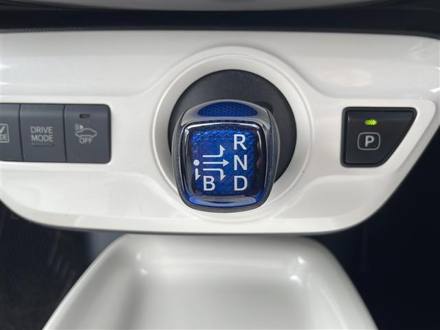 プリウス Ａ　社外エアロ　純正ナビ　地デジＴＶ　ヘッドアップディスプレイ　バックカメラ　セーフティセンス　オートハイビーム　パーキングアシスト　ビルトインＥＴＣ　ＬＥＤヘッドライト　スマートキー（10枚目）