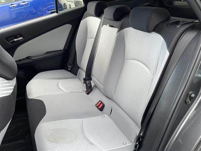 プリウス Ａ　社外エアロ　純正ナビ　地デジＴＶ　ヘッドアップディスプレイ　バックカメラ　セーフティセンス　オートハイビーム　パーキングアシスト　ビルトインＥＴＣ　ＬＥＤヘッドライト　スマートキー（20枚目）