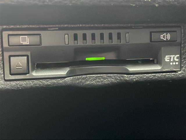 カローラスポーツ ハイブリッドG 純正ナビ 地デジTV CD DVD Bluetooth セーフティセンス オートハイビーム バックカメラ ETC レーダークルーズコントロール LEDヘッドライト スマートキー(4枚目)