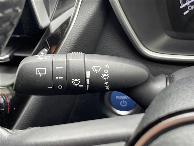 カローラスポーツ ハイブリッドG 純正ナビ 地デジTV CD DVD Bluetooth セーフティセンス オートハイビーム バックカメラ ETC レーダークルーズコントロール LEDヘッドライト スマートキー(13枚目)