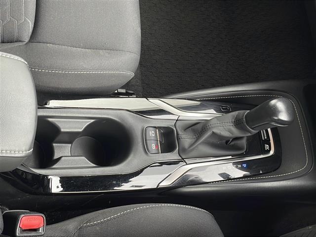 カローラスポーツ ハイブリッドG 純正ナビ 地デジTV CD DVD Bluetooth セーフティセンス オートハイビーム バックカメラ ETC レーダークルーズコントロール LEDヘッドライト スマートキー(19枚目)