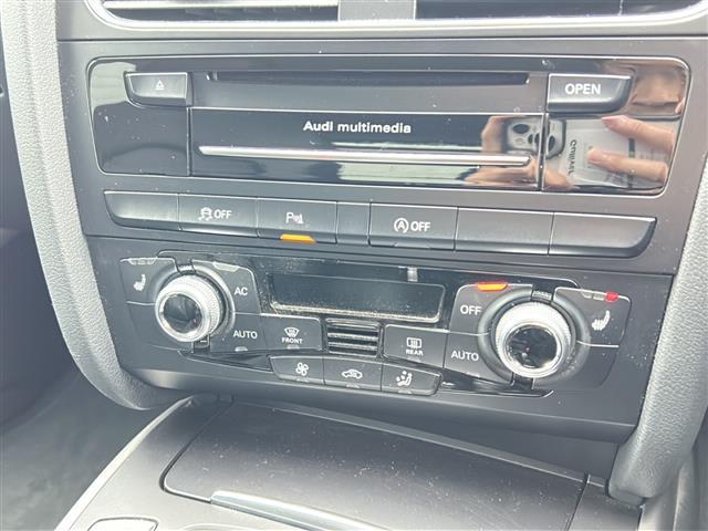 A5スポーツバック 2.0TFSIクワトロ 純正ナビ 本革シート スペアキー ETC 純正18インチアルミ(9枚目)