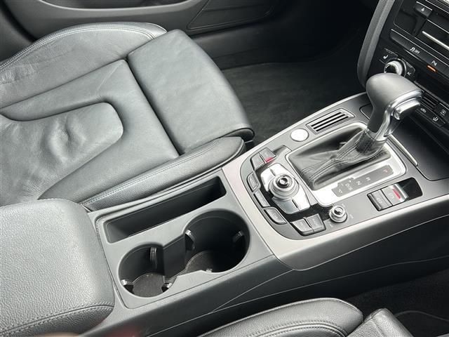 A5スポーツバック 2.0TFSIクワトロ 純正ナビ 本革シート スペアキー ETC 純正18インチアルミ(10枚目)