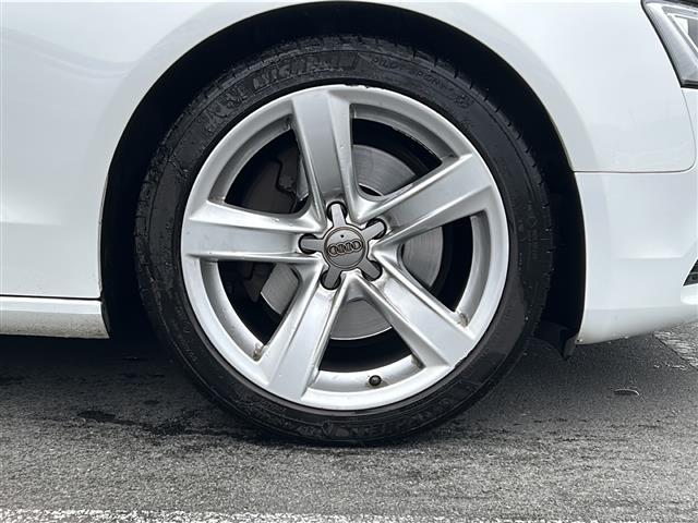 A5スポーツバック 2.0TFSIクワトロ 純正ナビ 本革シート スペアキー ETC 純正18インチアルミ(20枚目)