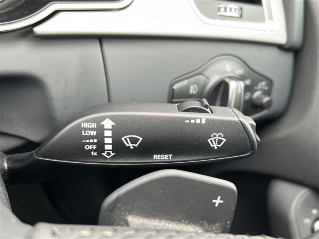 A5スポーツバック 2.0TFSIクワトロ 純正ナビ 本革シート スペアキー ETC 純正18インチアルミ(28枚目)