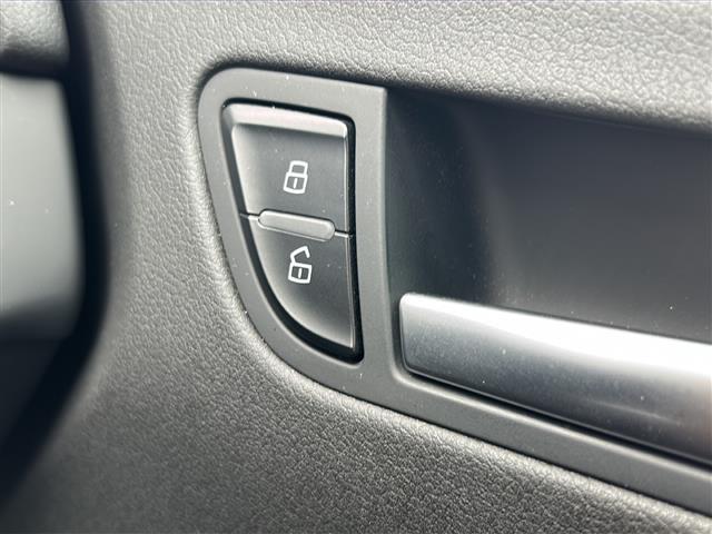 A5スポーツバック 2.0TFSIクワトロ 純正ナビ 本革シート スペアキー ETC 純正18インチアルミ(35枚目)