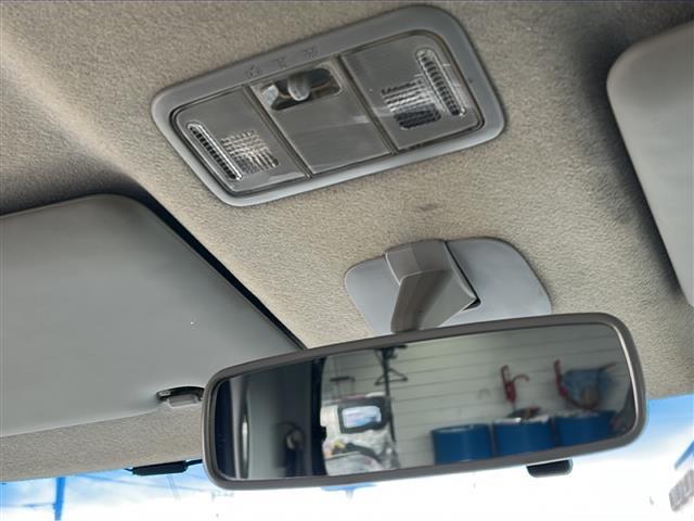 気になる車はすぐにお問い合わせください！画面右側の００６６から始まる無料ダイヤルからお問い合わせ下さい！専門スタッフがお車のご質問にお答えいたします！