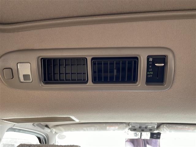 ハイエースワゴン リビングサルーンEX ワンオーナー サンルーフ 4WD ディーゼルターボ 純正ナビ 地デジTV バックカメラ ETC キーレス スライドドア スペアキー 保証書 取説(13枚目)