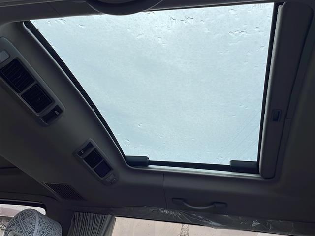 ハイエースワゴン リビングサルーンEX ワンオーナー サンルーフ 4WD ディーゼルターボ 純正ナビ 地デジTV バックカメラ ETC キーレス スライドドア スペアキー 保証書 取説(16枚目)