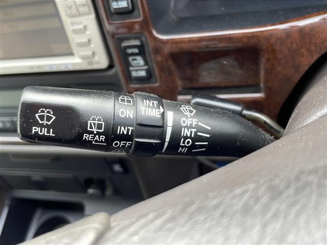 ハイエースワゴン リビングサルーンEX ワンオーナー サンルーフ 4WD ディーゼルターボ 純正ナビ 地デジTV バックカメラ ETC キーレス スライドドア スペアキー 保証書 取説(19枚目)