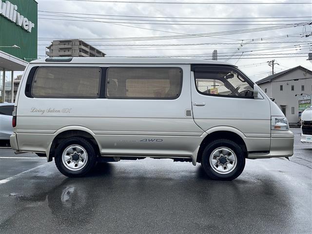 ハイエースワゴン リビングサルーンEX ワンオーナー サンルーフ 4WD ディーゼルターボ 純正ナビ 地デジTV バックカメラ ETC キーレス スライドドア スペアキー 保証書 取説(36枚目)