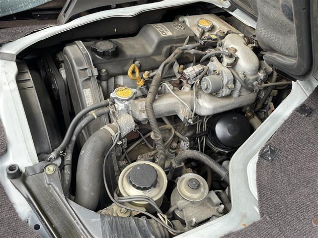 ハイエースワゴン リビングサルーンEX ワンオーナー サンルーフ 4WD ディーゼルターボ 純正ナビ 地デジTV バックカメラ ETC キーレス スライドドア スペアキー 保証書 取説(38枚目)