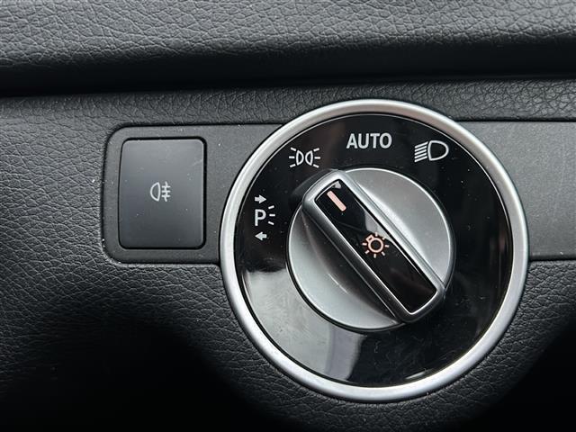 Cクラス C200ブルーエフィシェンシーアバンギャルド メーカーナビ キーレスゴー 純正17インチAW バックカメラ スマートキー ETC ディスチャージ レザーシート パワーシート ドライブレコーダー(19枚目)