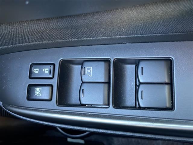 ノート e-パワーオーテック 純正ナビ エマージェンシーブレーキ 地デジTV CD DVD Bluetooth 純正15インチAW LEDヘッドライト スマートキー ETC ドライブレコーダー コーナーセンサー 保証書 取説(12枚目)