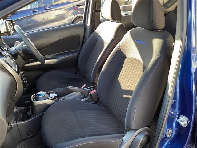 ノート e-パワーオーテック 純正ナビ エマージェンシーブレーキ 地デジTV CD DVD Bluetooth 純正15インチAW LEDヘッドライト スマートキー ETC ドライブレコーダー コーナーセンサー 保証書 取説(21枚目)