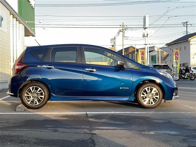 ノート e-パワーオーテック 純正ナビ エマージェンシーブレーキ 地デジTV CD DVD Bluetooth 純正15インチAW LEDヘッドライト スマートキー ETC ドライブレコーダー コーナーセンサー 保証書 取説(37枚目)