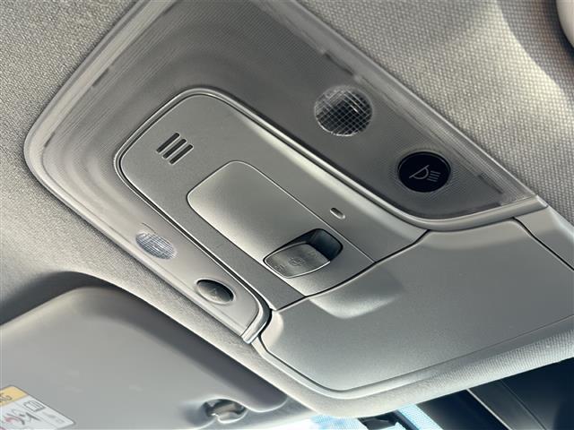 プリウス Ｅ　セーフティセンス　純正ナビ　ＬＥＤライト（21枚目）