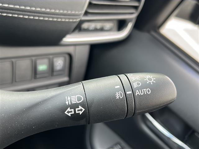 セレナ ハイウェイスター　Ｖセレクション　社外ナビ　地デジＴＶ　全方位モニター　両側パワースライドドア　プロパイロット　ＬＥＤヘッドライト　純正１６インチＡＷ　ＣＤ　ＤＶＤ　Ｂｌｕｅｔｏｏｔｈ　パーキングアシスト（11枚目）