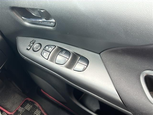 セレナ ハイウェイスター　Ｖセレクション　社外ナビ　地デジＴＶ　全方位モニター　両側パワースライドドア　プロパイロット　ＬＥＤヘッドライト　純正１６インチＡＷ　ＣＤ　ＤＶＤ　Ｂｌｕｅｔｏｏｔｈ　パーキングアシスト（19枚目）