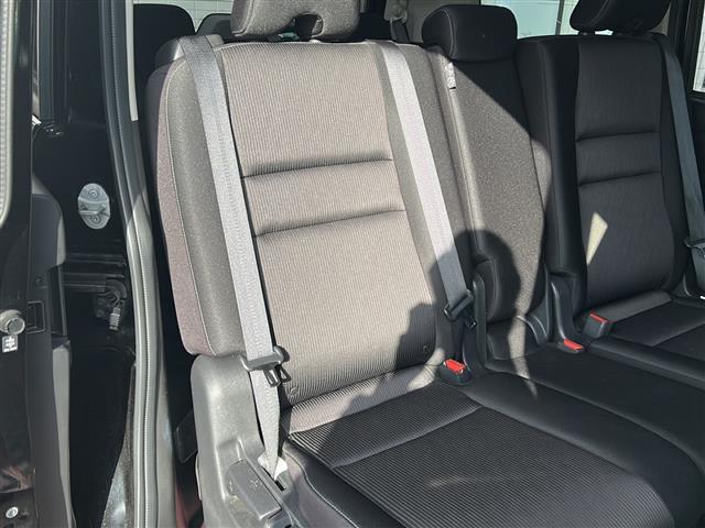 セレナ ハイウェイスター　Ｖセレクション　社外ナビ　地デジＴＶ　全方位モニター　両側パワースライドドア　プロパイロット　ＬＥＤヘッドライト　純正１６インチＡＷ　ＣＤ　ＤＶＤ　Ｂｌｕｅｔｏｏｔｈ　パーキングアシスト（23枚目）