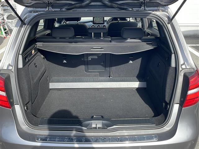 Ｂクラス 　純正ナビ　バックカメラ　キーレスゴー　純正１６インチＡＷ　ＬＥＤヘッドライト　シートヒーター　ＣＤ　Ｂｌｕｅｔｏｏｔｈ　ディスタンスパイロット　ブラインドスポットモニター（12枚目）