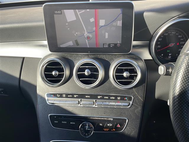 Ｃクラスステーションワゴン Ｃ２２０ｄ　ステーションワゴンローレウスエディション　サンルーフ　キーレスゴー　レザーシート　シートヒーター　パワーシート　パワーバックドア　純正ナビ　地デジＴＶ　ＣＤ　ＤＶＤ　Ｂｌｕｅｔｏｏｔｈ　純正１８インチＡＷ　ＬＥＤヘッドライト　バックカメラ（6枚目）