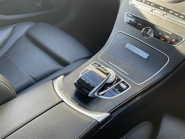 Ｃクラスステーションワゴン Ｃ２２０ｄ　ステーションワゴンローレウスエディション　サンルーフ　キーレスゴー　レザーシート　シートヒーター　パワーシート　パワーバックドア　純正ナビ　地デジＴＶ　ＣＤ　ＤＶＤ　Ｂｌｕｅｔｏｏｔｈ　純正１８インチＡＷ　ＬＥＤヘッドライト　バックカメラ（12枚目）