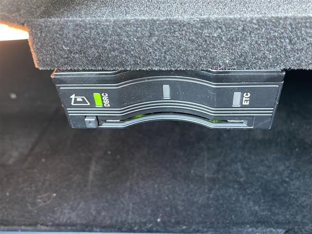 Ｃクラスステーションワゴン Ｃ２２０ｄ　ステーションワゴンローレウスエディション　サンルーフ　キーレスゴー　レザーシート　シートヒーター　パワーシート　パワーバックドア　純正ナビ　地デジＴＶ　ＣＤ　ＤＶＤ　Ｂｌｕｅｔｏｏｔｈ　純正１８インチＡＷ　ＬＥＤヘッドライト　バックカメラ（18枚目）