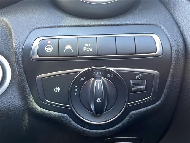 Ｃクラスステーションワゴン Ｃ２２０ｄ　ステーションワゴンローレウスエディション　サンルーフ　キーレスゴー　レザーシート　シートヒーター　パワーシート　パワーバックドア　純正ナビ　地デジＴＶ　ＣＤ　ＤＶＤ　Ｂｌｕｅｔｏｏｔｈ　純正１８インチＡＷ　ＬＥＤヘッドライト　バックカメラ（19枚目）