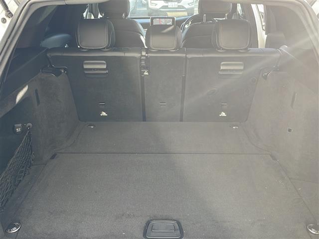 Ｃクラスステーションワゴン Ｃ２２０ｄ　ステーションワゴンローレウスエディション　サンルーフ　キーレスゴー　レザーシート　シートヒーター　パワーシート　パワーバックドア　純正ナビ　地デジＴＶ　ＣＤ　ＤＶＤ　Ｂｌｕｅｔｏｏｔｈ　純正１８インチＡＷ　ＬＥＤヘッドライト　バックカメラ（22枚目）