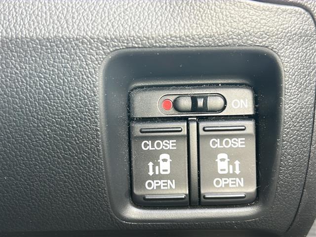 Ｎ－ＢＯＸカスタム Ｇ　ターボＳＳパッケージ　両側パワースライド　シートヒーター　あんしんパッケージ　シティブレーキアクティブシステム　ディスチャージヘッドライト　スマートキー　社外ナビ　地デジＴＶ　ＣＤ　ＤＶＤ　Ｂｌｕｅｔｏｏｔｈ（3枚目）