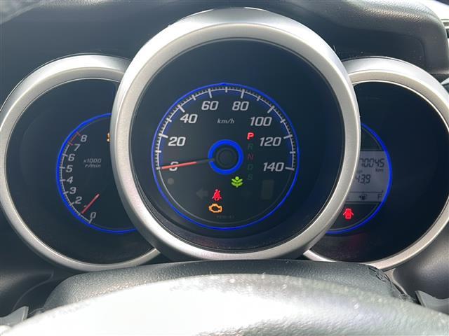 Ｎ－ＢＯＸカスタム Ｇ　ターボＳＳパッケージ　両側パワースライド　シートヒーター　あんしんパッケージ　シティブレーキアクティブシステム　ディスチャージヘッドライト　スマートキー　社外ナビ　地デジＴＶ　ＣＤ　ＤＶＤ　Ｂｌｕｅｔｏｏｔｈ（5枚目）