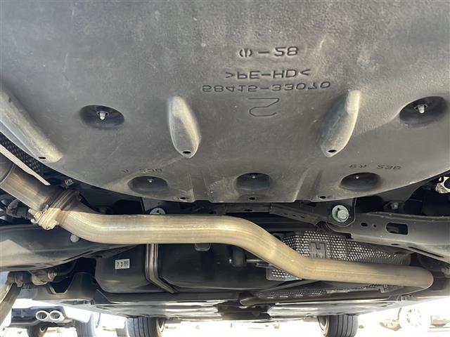 カムリ Ｇレザーパッケージ　純正ナビ／地デジＴＶ　レザーシート　シートヒーター　セーフティセンス　ドライブレコーダー　バックカメラ　ＣＤ　Ｂｌｕｅｔｏｏｔｈ　純正１８インチＡＷ　スマートキー　スペアキー　ＬＥＤヘッドライト（4枚目）