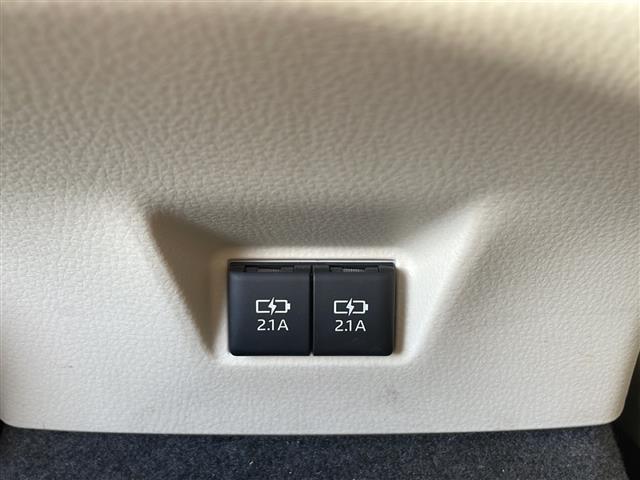 カムリ Ｇレザーパッケージ　純正ナビ／地デジＴＶ　レザーシート　シートヒーター　セーフティセンス　ドライブレコーダー　バックカメラ　ＣＤ　Ｂｌｕｅｔｏｏｔｈ　純正１８インチＡＷ　スマートキー　スペアキー　ＬＥＤヘッドライト（15枚目）