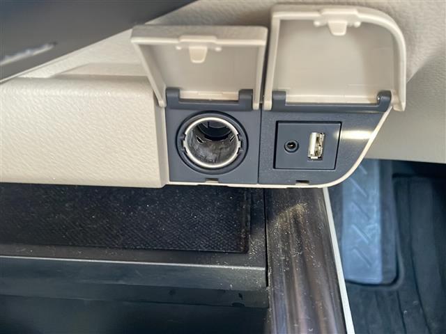 カムリ Ｇレザーパッケージ　純正ナビ／地デジＴＶ　レザーシート　シートヒーター　セーフティセンス　ドライブレコーダー　バックカメラ　ＣＤ　Ｂｌｕｅｔｏｏｔｈ　純正１８インチＡＷ　スマートキー　スペアキー　ＬＥＤヘッドライト（19枚目）